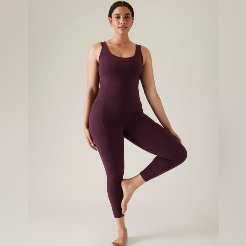 NWT Athleta Salutation Stash 7/8 Bodysuit